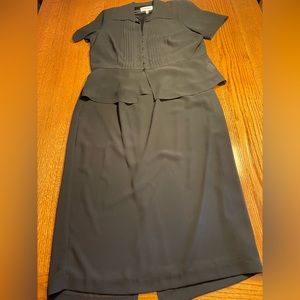 DANNY & NICOLE BLACK BEADED 16W SKIRT SUIT